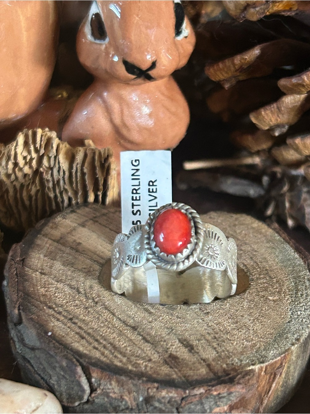 925 Sterling beautiful band spiny oyster ring